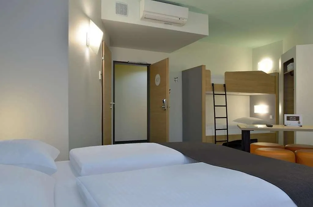 B&B Hotel Wuppertal City-Sud 0*,